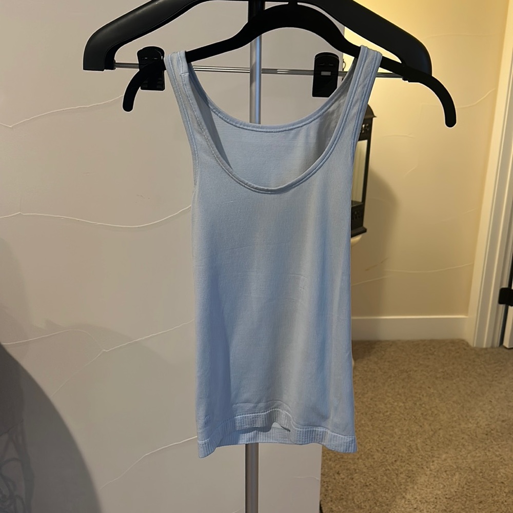 LULULEMON MUSCLE TANK